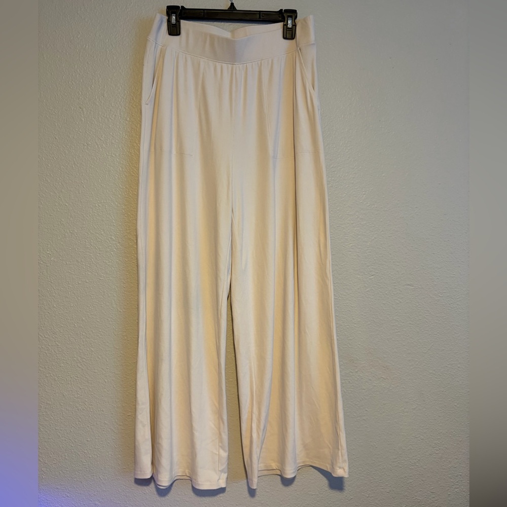 American Eagle Outfitters Soft Cream Wide Leg Lounge Pants